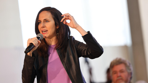 Ione Belarra, secretaria general de Podemos durante su intervención en el mitin que ha organizado Podemos en el Palacio de Congresos de Zaragoza