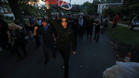 Más de 600 personas salen a las calles para protestar contra el supremacismo en Charlottesville./REUTERS