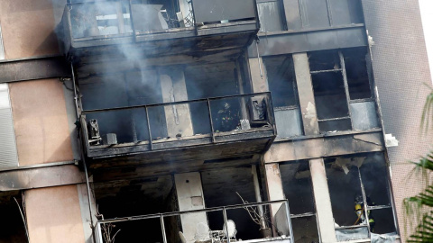 Imagen de archivo de un incendio en Barcelona. EFE