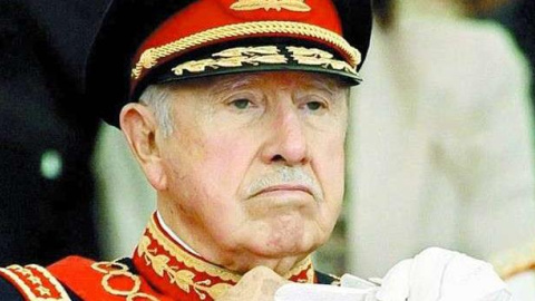 El dictador chileno Augusto Pinochet, en una foto de archivo. EFE