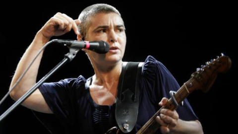 Sinead O'Connor, durante un concierto. REUTERS