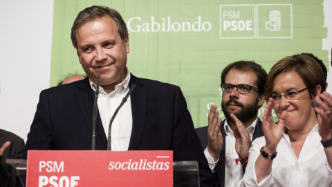 Antonio Miguel Carmona, candidato del PP a la Alcaldía de Madrid, en la noche electoral. EFE/Luca Piergiovanni