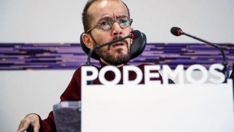 El portavoz de Podemos Pablo Echenique comparece en rueda de prensa. EFE/Emilio Naranjo