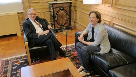 Ada Colau y Xavier Trias en su reunión de este jueves./ EP