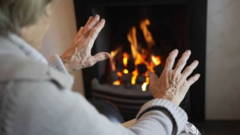 En el año 2013, hasta 1,8 millones de familias en España no podían hacer frete a la factura eléctrica. EFE