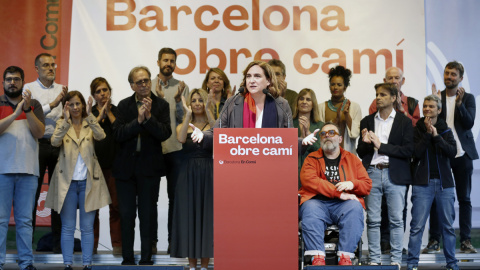 La alcaldesa de Barcelona y candidata a la reelección por En Comú Podem, Ada Colau, durante el acto de cierre de campaña de las elecciones del 28M en Barcelona. EFE/Andreu Dalmau