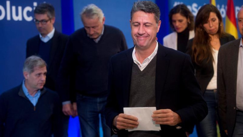 El cabeza de lista del PPC en las elecciones del 21D, Xavier García Albiol, abandona la sala de prensa valorar los resultados electorales de su formación en las elecciones catalanas del 21D. EFE/Quique García