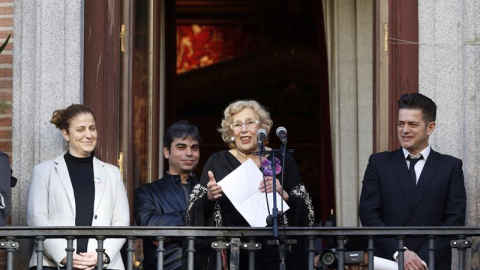 Manuela Carmena, en la Plaza de la Villa durante el pregón de San Isidro. EFE/Kiko Huesca