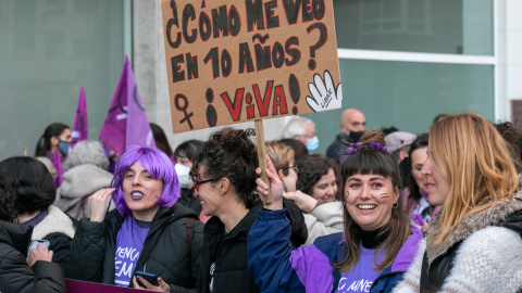 Un momento de la manifestación por el día Internacional de la Mujer en Gijón, a 8 de marzo de 2022.