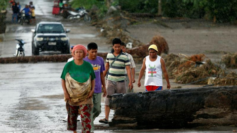 La tormenta Tembin deja Filipinas tras causar 200 mueros en el sur. EFE/EPA/Jeoffrey Maitem