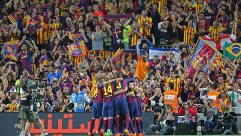 Los jugadores del Barça celebran el gol de Neymar. /REUTERS