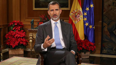 El Rey Felipe VI, durante su tradicional mensaje de Navidad desde el Palacio de La Zarzuela. Ballesteros (EFE)