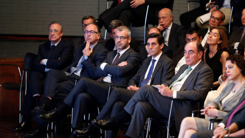 El presidente de ACS Florentino Pérez, el de Iberia, Luis Gallego, el de Telefónica José María Álvarez-Pallete, Y EL de Iberdrola José Ignacio Sánchez Galán, entre otros empresarios, durante la intervención del presidente gobierno Pedro Sán