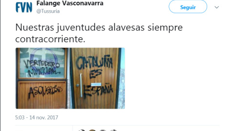 Pintadas en la sede de Podemos en Vitoria./Twitter