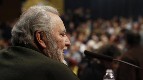 Julio Anguita durante una conferencia previa a las movilizaciones de las Marchas de la Dignidad. -JAIRO VARGAS