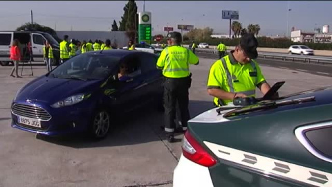 CampaÃ±a de la DGT para controlar el uso del mÃ³vil al volante 