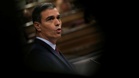 Pedro Sánchez en un momento de su discurso. (SERGIO PÉREZ | REUTERS)