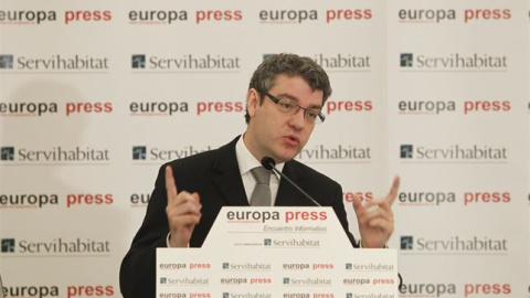 El director de la Oficina Económica de La Moncloa, Álvaro Nadal, durante su intervención en un desayuno informativo. E.P.