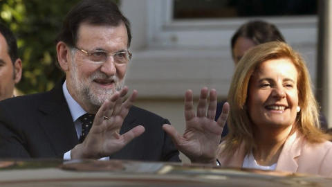 El presidente del Gobierno, Mariano Rajoy, junto a la ministra de Empleo y Seguridad Social, Fátima Báñez.- EFE