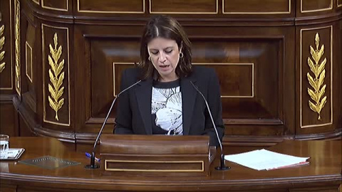 Lastra reprocha a Iglesias su abstenciÃ³n y Ã©ste responde desde su escaÃ±o: "Â¡QuÃ© poca vergÃ¼enza!"