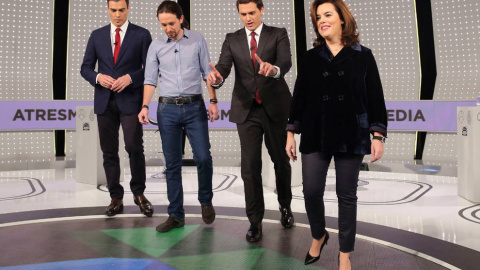 Sáenz de Santamaría, Sánchez, Rivera e Iglesias, en el debate 'a cuatro' previo al 20 de diciembre. EFE