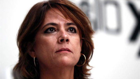 La ministra de Justicia, Dolores Delgado, momentos antes de intervenir hoy en un desayuno informativo organizado por el club Siglo XXI. (MARISCAL | EFE)