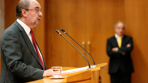 El presidente del Gobierno aragonés, Javier Lambán, inicia el último debate sobre el estado de la Comunidad de la legislatura. EFE/Javier Belver