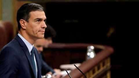 -El candidato socialista, Pedro Sánchez, en el estrado del Congreso