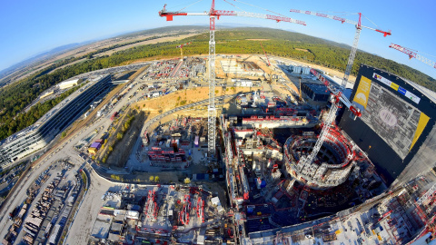 Panorámica de los distintos edificios de ITER en su estado actual. El edificio redondo es el reactor./ ITER ORGANISATION