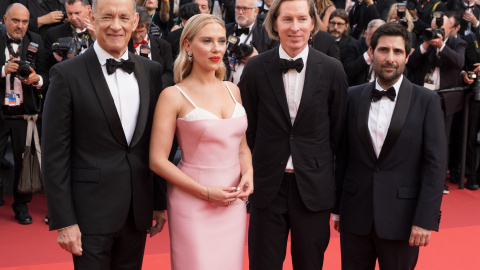 Tom Hanks, Scarlett Johansson, Wes Anderson y Jason Schwartzman, en el estreno en el Festival de Cannes