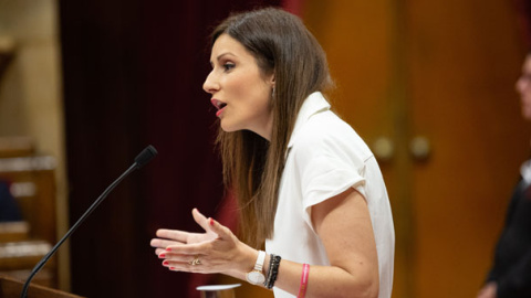 Lorena Roldán, de Ciudadanos, en el Parlament de Catalunya. / EP