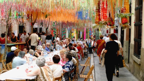 Un dinar popular a les festes de Gràcia. COMISSIÓ FESTES DE GRÀCIA