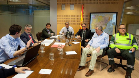 Tras el caos, el ministro del Interior, Juan Ignacio Zoido, convocó una reunión de crisis con el Director General de Tráfico, Gregorio Serrano, y el director general de Protección Civil, Juan Antonio Díaz Cruz, entre otras autoridades, para