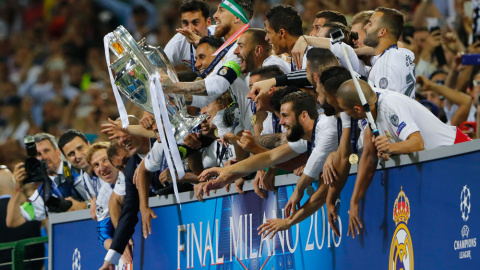 Los jugadores del Real Madrid celebran la Undécima en Milán. /REUTERS