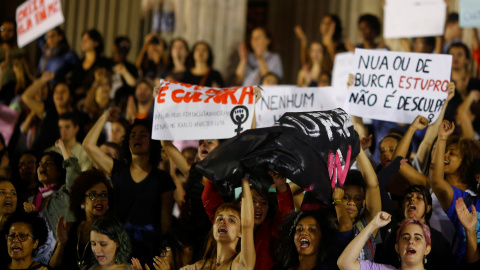 -protesta contra la violación y la violencia contra las mujeres en Río de Janeiro , Brasil.- REUTERS / Ricardo Moraes