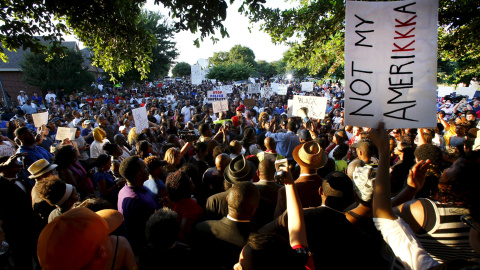 Imagen de la multitudinaria protesta en Mckinney, Texas, contra la violencia policial. / Mike Stone (REUTERS)