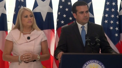 Wanda Vázquez, Secretaria de Justicia, junto a Ricardo Rosselló en San Juan / REUTERS