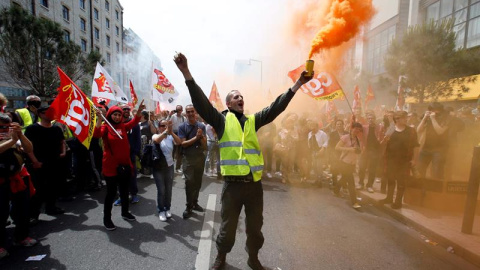 Sindicalistas del CGT participan en una manifestación en Marsella. - EFE