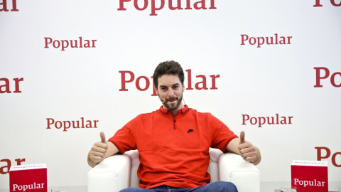 El jugador de baloncesto en la NBA y de la selección española Pau Gasol, durante la rueda de prensa ofrecida en Madrid. EFE/Emilio Naranjo