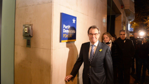 Artur Mas, arribant a la seu del PDeCAT, aquest dimarts, abans d'anunciar la seva dimissió com a president del partit. / PDeCAT