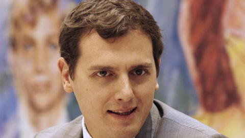 El presidente de Ciudadanos y candidato de este partido a la Presidencia del Gobierno, Albert Rivera, participa en un almuerzo coloquio en el Club Siglo XXI. EFE/Sergio Barrenechea