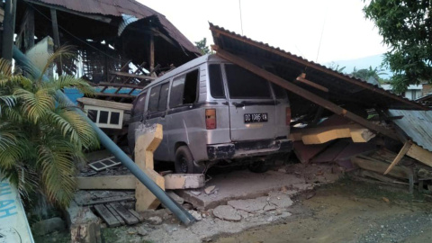 Imagen de los destrozos producidos por el terremoto en la ciudad de Palu. | Reuters