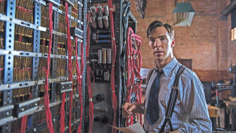 Benedict Cumberbacht en el papel de Alan Turing.