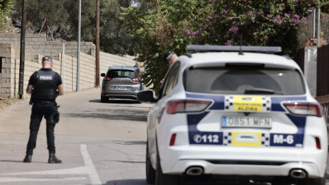 Personal de los Grupos Operativos Especiales de Seguridad (GOES) de la Policía Nacional están interviniendo en Alzira (Valencia) en un incidente con rehenes