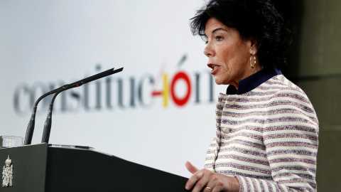 La ministra portavoz del Gobierno, Isabel Celaá, durante la rueda de prensa en el Palacio de la Moncloa para responder al ultimátum del presidente de la Generalitat, Quim Torra. EFE/ Mariscal