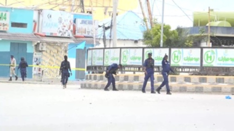 Suben a 14 los muertos en el ataque de Al Shabab a un hotel de Mogadiscio