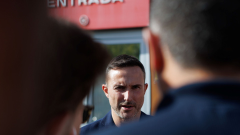 Pablo García-Cuervo, informa a la prensa que se suspende la presentación de Montse Tomé como nueva entrenadora de la selección española de fútbol femenino, a 15/09/2023.