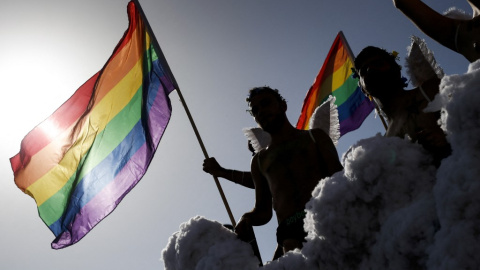 Los participantes en el desfile del Orgullo LGBT en Barcelona el 8 de julio de 2017.