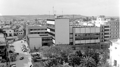 Comisaría de la plaza de Gavidia en Sevilla.- (c) ICAS-SAHP, Fototeca Municipal de Sevilla, fondo Cubiles