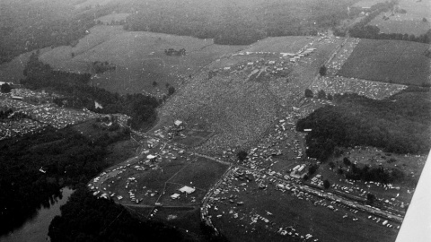 Vista aérea del Festival de Música de Woodstock en agosto de 1969. REUTERS/©PAUL GERRY AND THE MUSEUM AT BETHEL WOODS